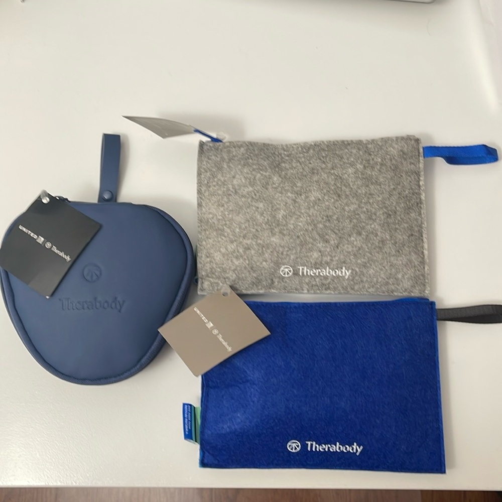 United airlines Therabody kit